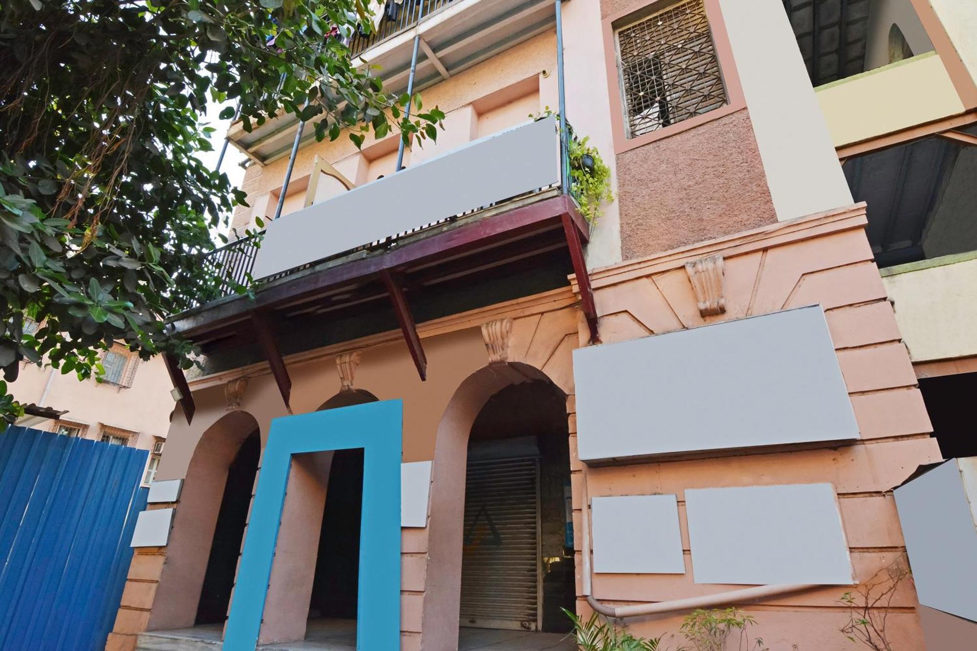 Hotel Sun City Near Saifee Hospital And Hn Reliance Hospital Bombaim Exterior foto